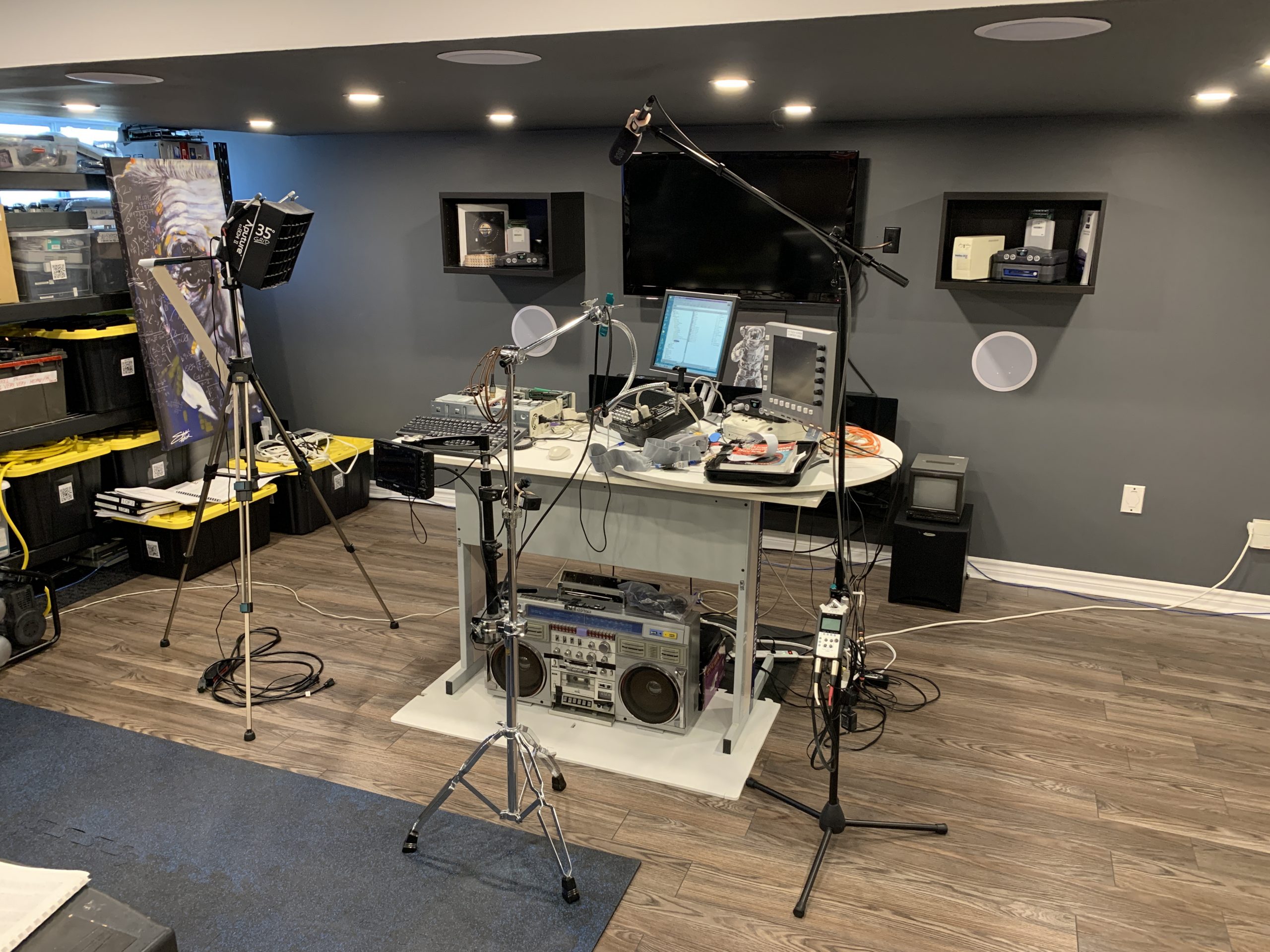 Gerry's Lab - Filming Set
